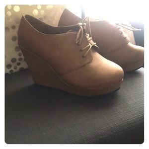 Torrid 10w wedge shoe